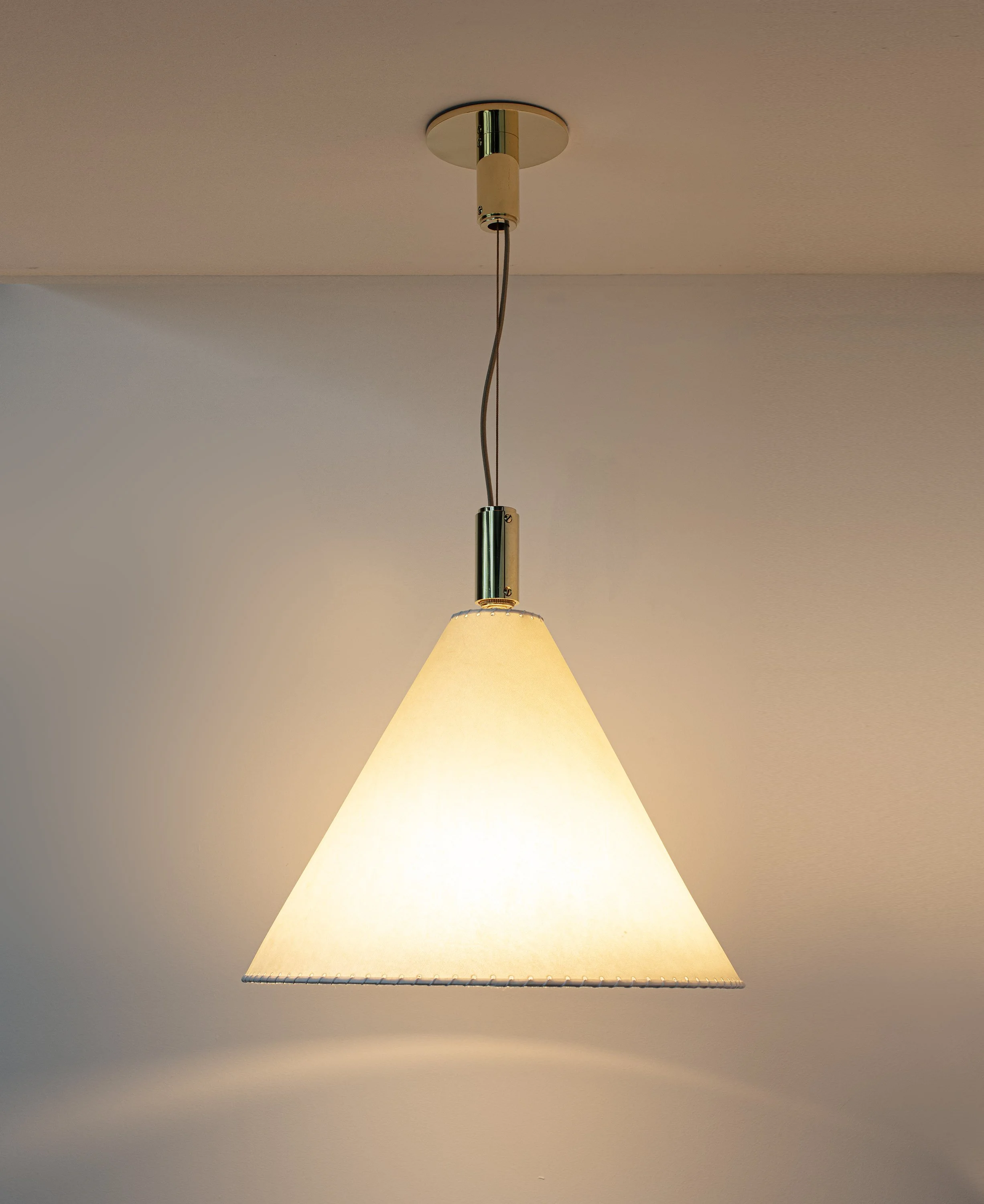 SERIES 02 LARGE PENDANT - POLISHED UNLACQUERED BRASS - GOATSKIN